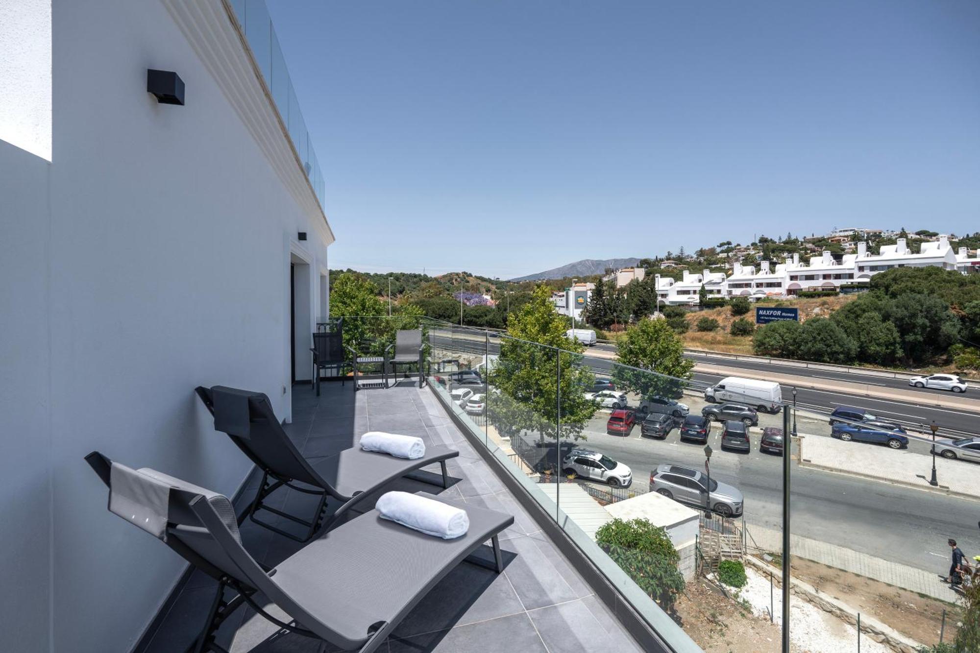 The Orange House Boutique Hotel And Upstairs Rooftop Bar Center Of La Cala De Mijas 100M From The Beach Exterior foto