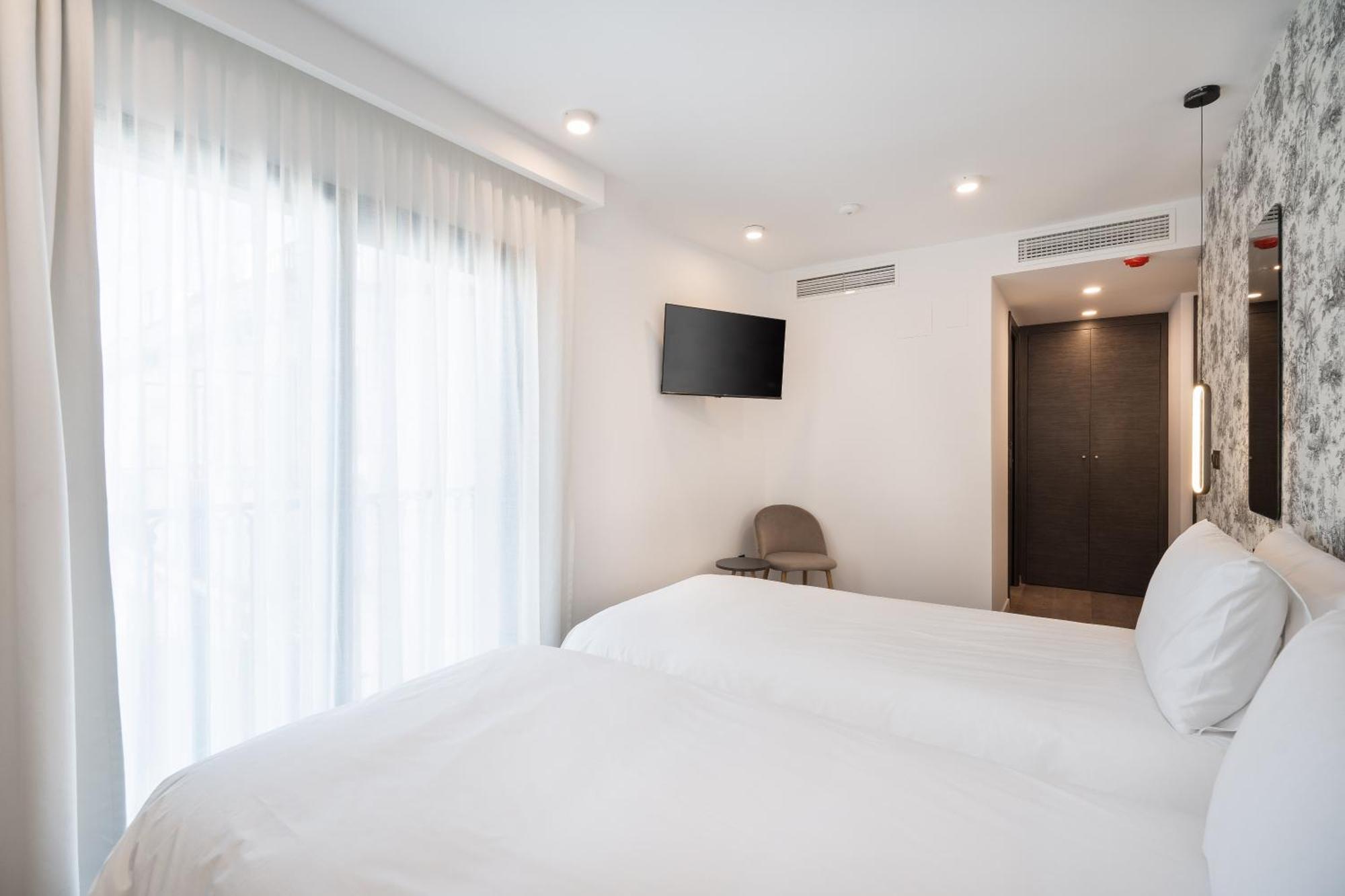 The Orange House Boutique Hotel And Upstairs Rooftop Bar Center Of La Cala De Mijas 100M From The Beach Exterior foto