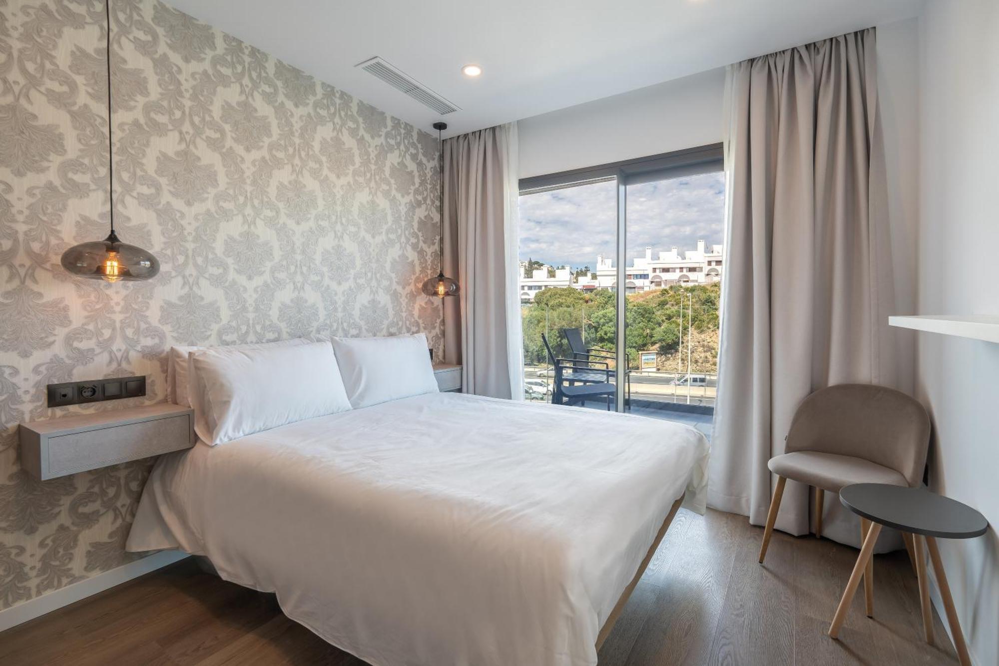 The Orange House Boutique Hotel And Upstairs Rooftop Bar Center Of La Cala De Mijas 100M From The Beach Exterior foto