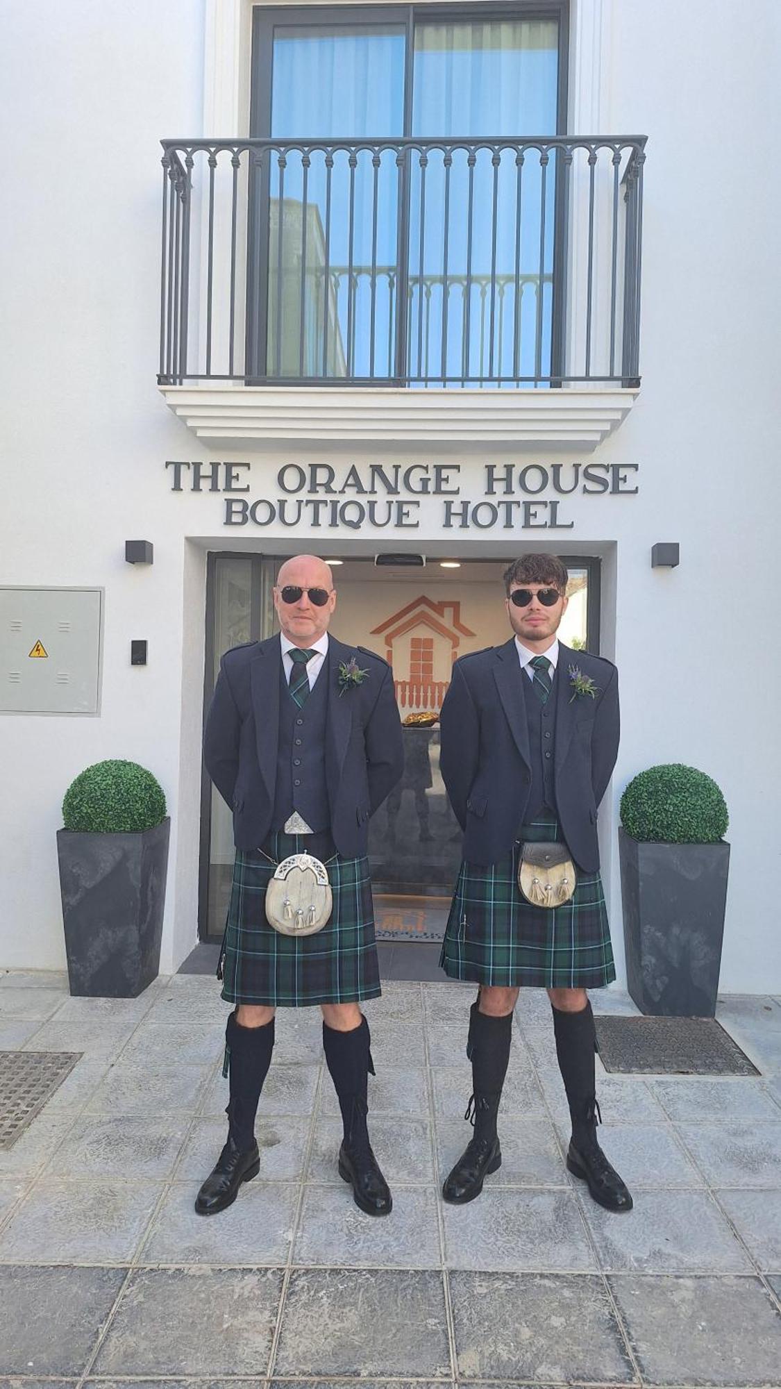 The Orange House Boutique Hotel And Upstairs Rooftop Bar Center Of La Cala De Mijas 100M From The Beach Exterior foto