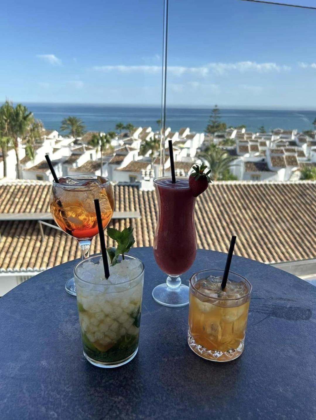 The Orange House Boutique Hotel And Upstairs Rooftop Bar Center Of La Cala De Mijas 100M From The Beach Exterior foto